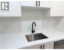 304 Westpark Crescent, Waterloo, ON N2T0A4 Photo 10