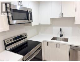 304 Westpark Crescent, Waterloo, ON N2T0A4 Photo 11