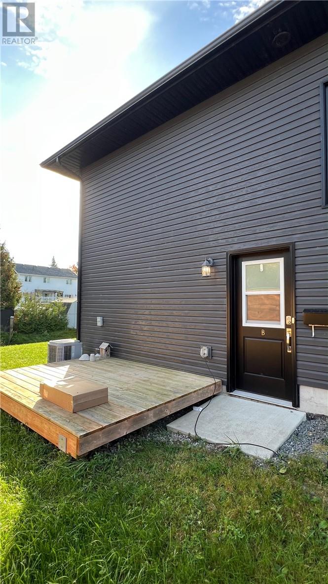 148 Hollybrook Crescent Unit# Lower, Azilda — photo 2
