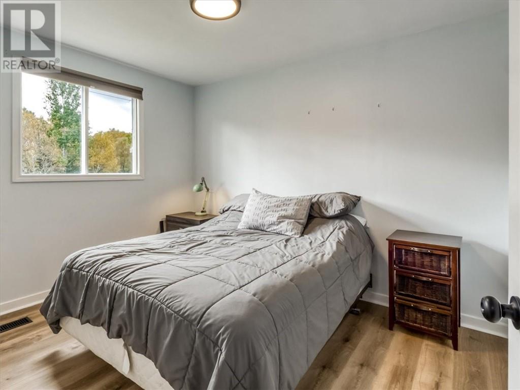 78 Mountain Avenue - Image 17