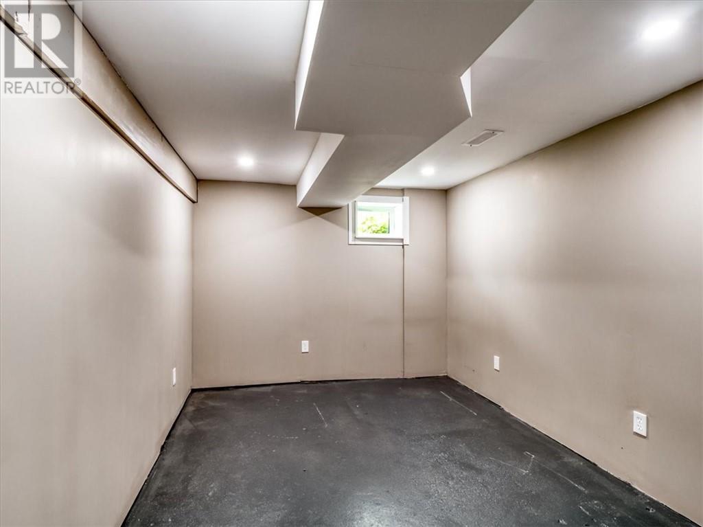 78 Mountain Avenue - 26