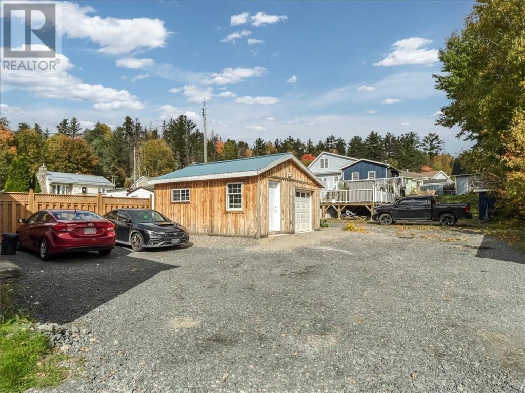 78 Mountain Avenue, Levack — photo 3