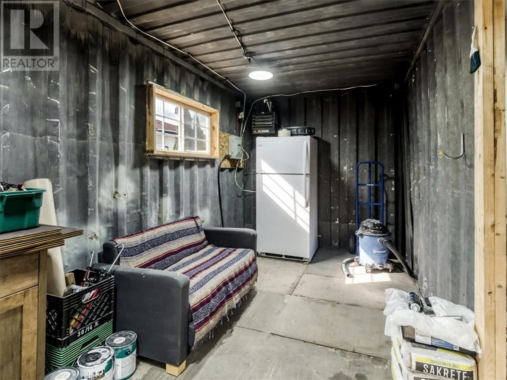78 Mountain Avenue - Image 30