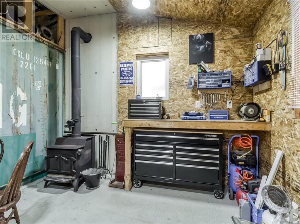 78 Mountain Avenue - Image 31