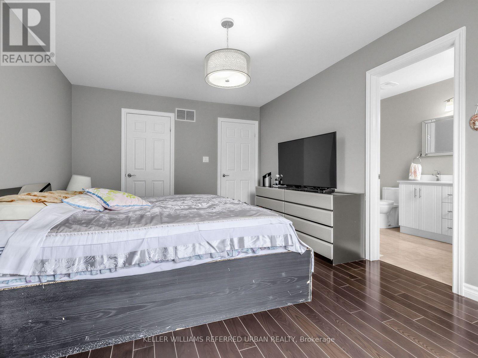 55 English Ivyway — photo 25