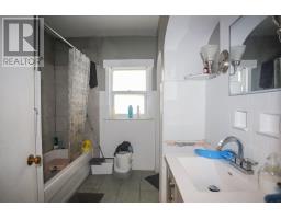 119 Salisbury Ave, Sault Ste Marie, ON P6B1M3 Photo 17