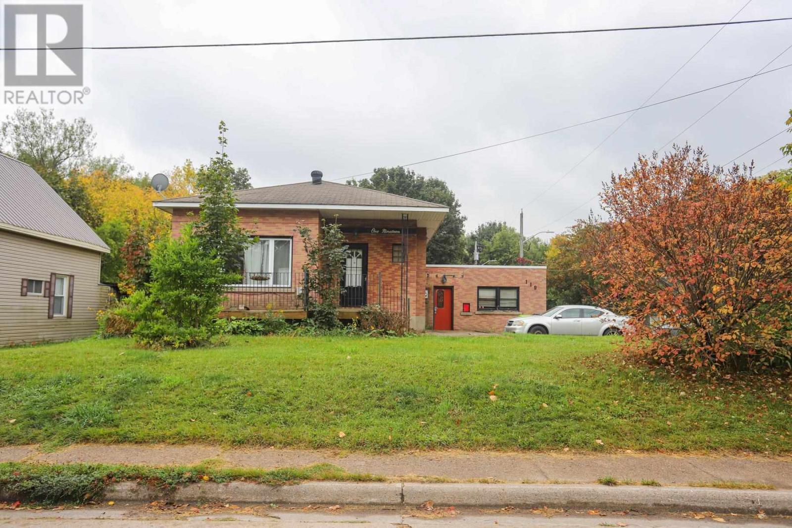 119 Salisbury AVE - 26