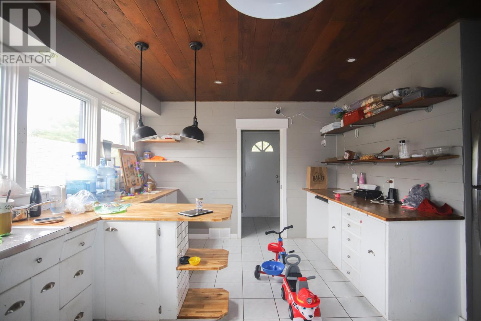 119 Salisbury AVE - Image 7