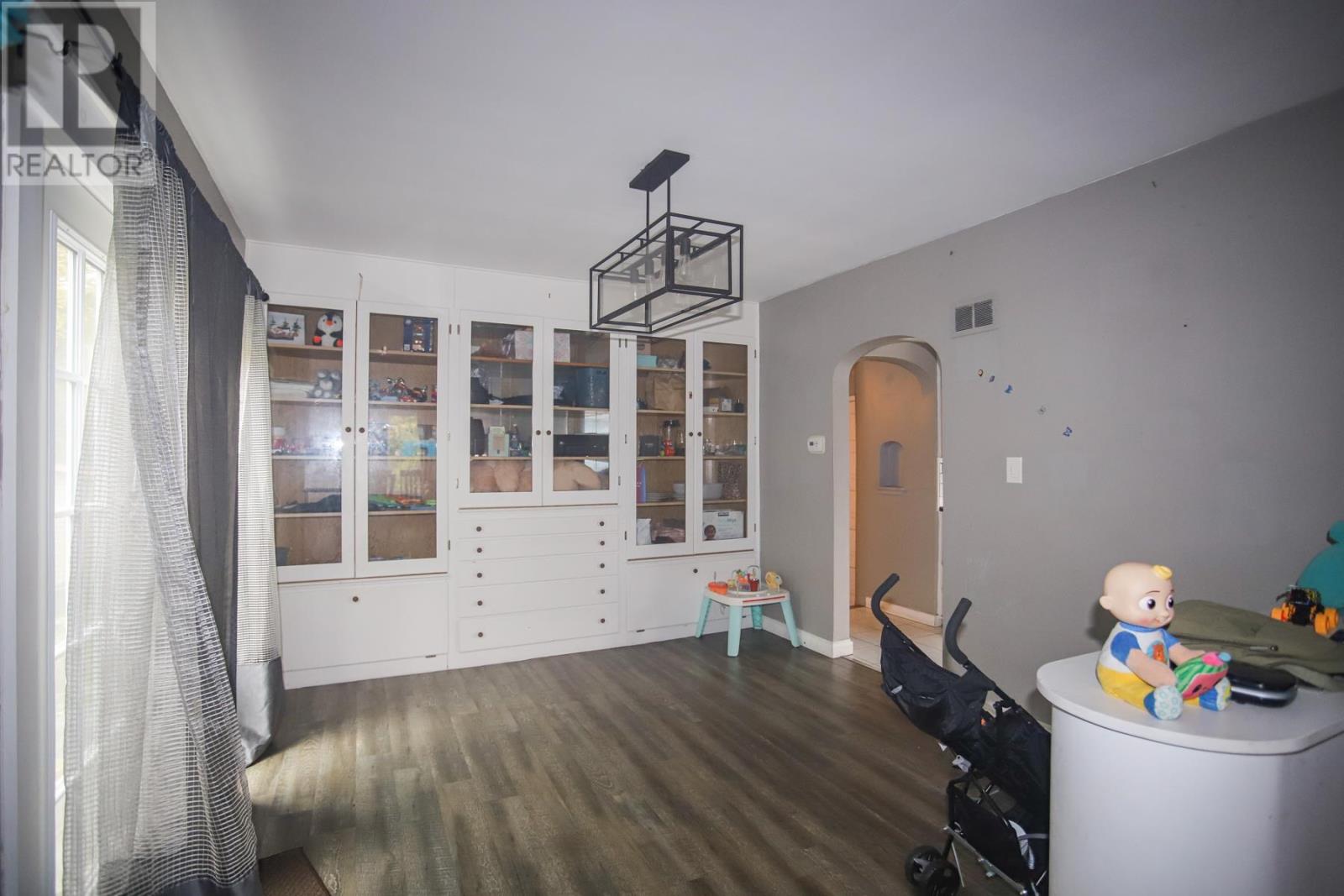 119 Salisbury AVE - Image 9