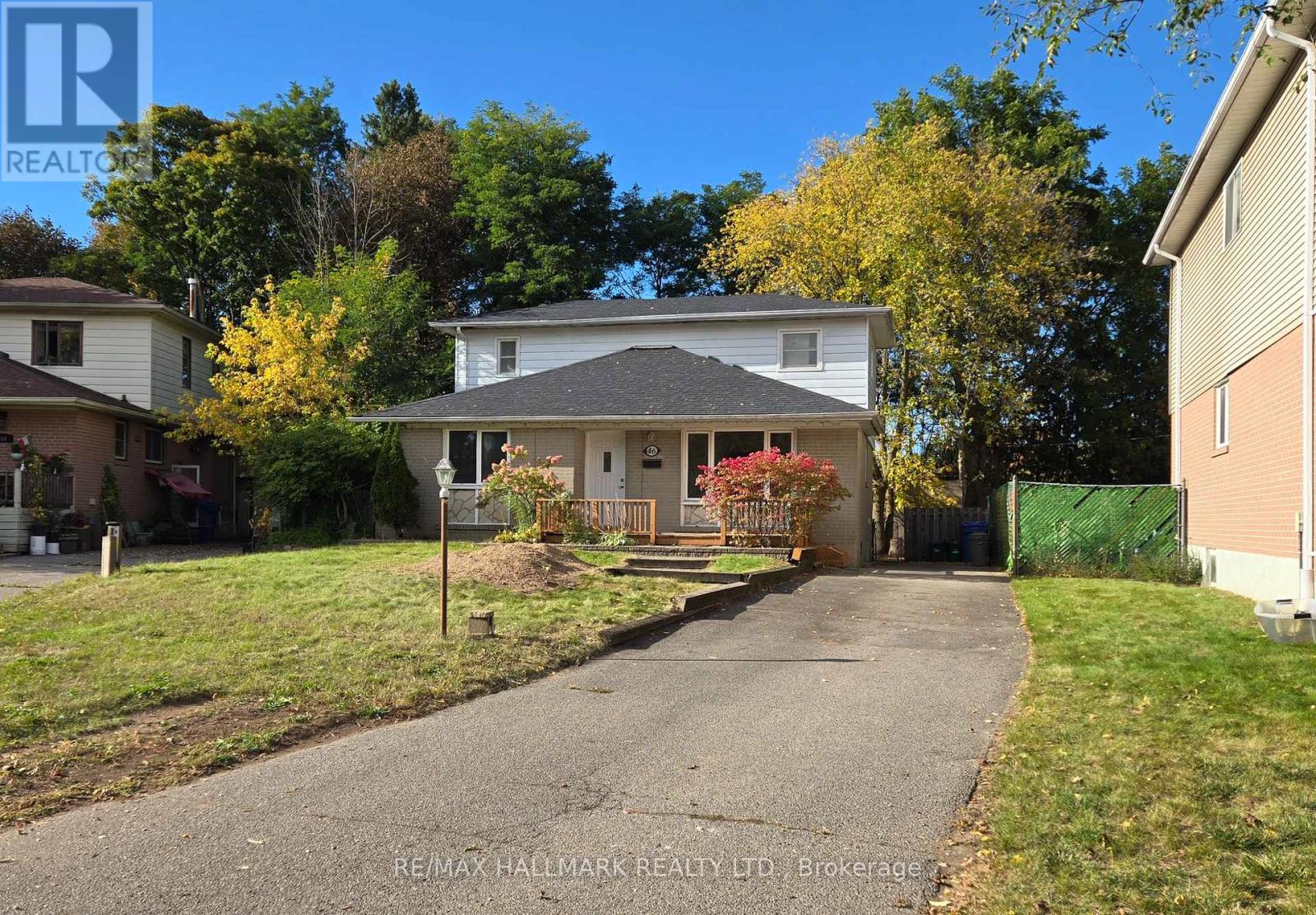 46 COLLINS CRESCENT - 1