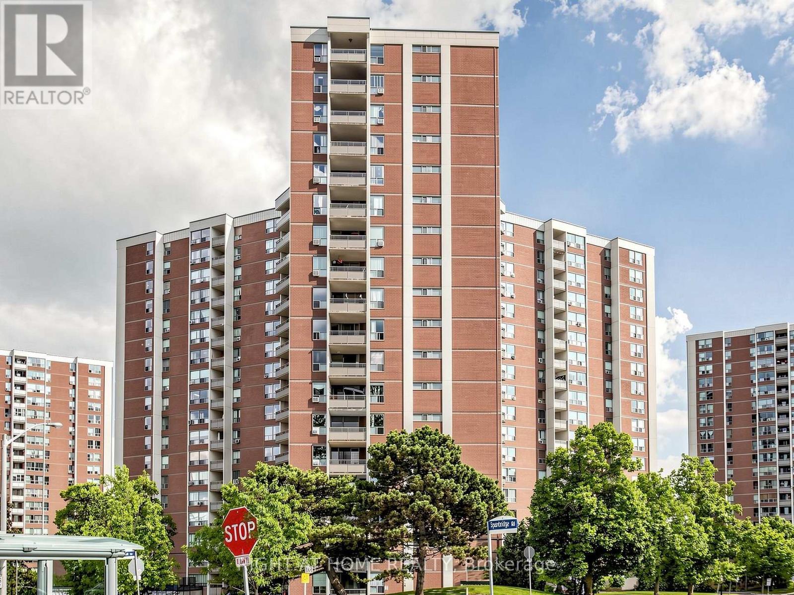 915 - 5 VICORA LINKWAY WAY, Toronto (Flemingdon Park)