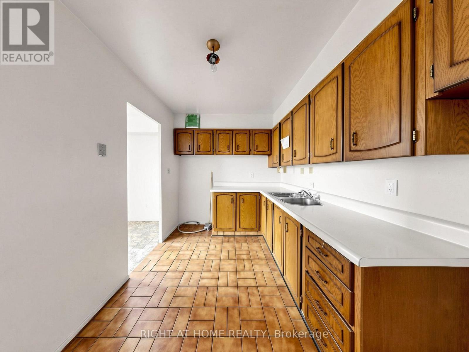 #915 5 VICORA LINKWAY WAY - Image 22