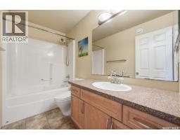 110 East Hampton Boulevard, Saskatoon, SK S7R0A8 Photo 14