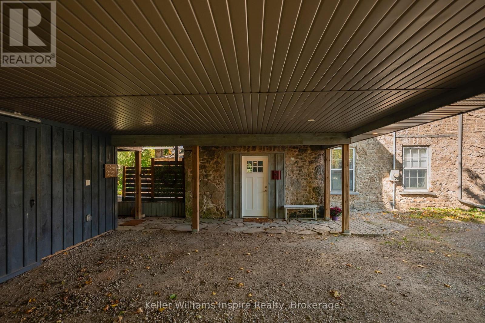 565 ST DAVID STREET N - 42