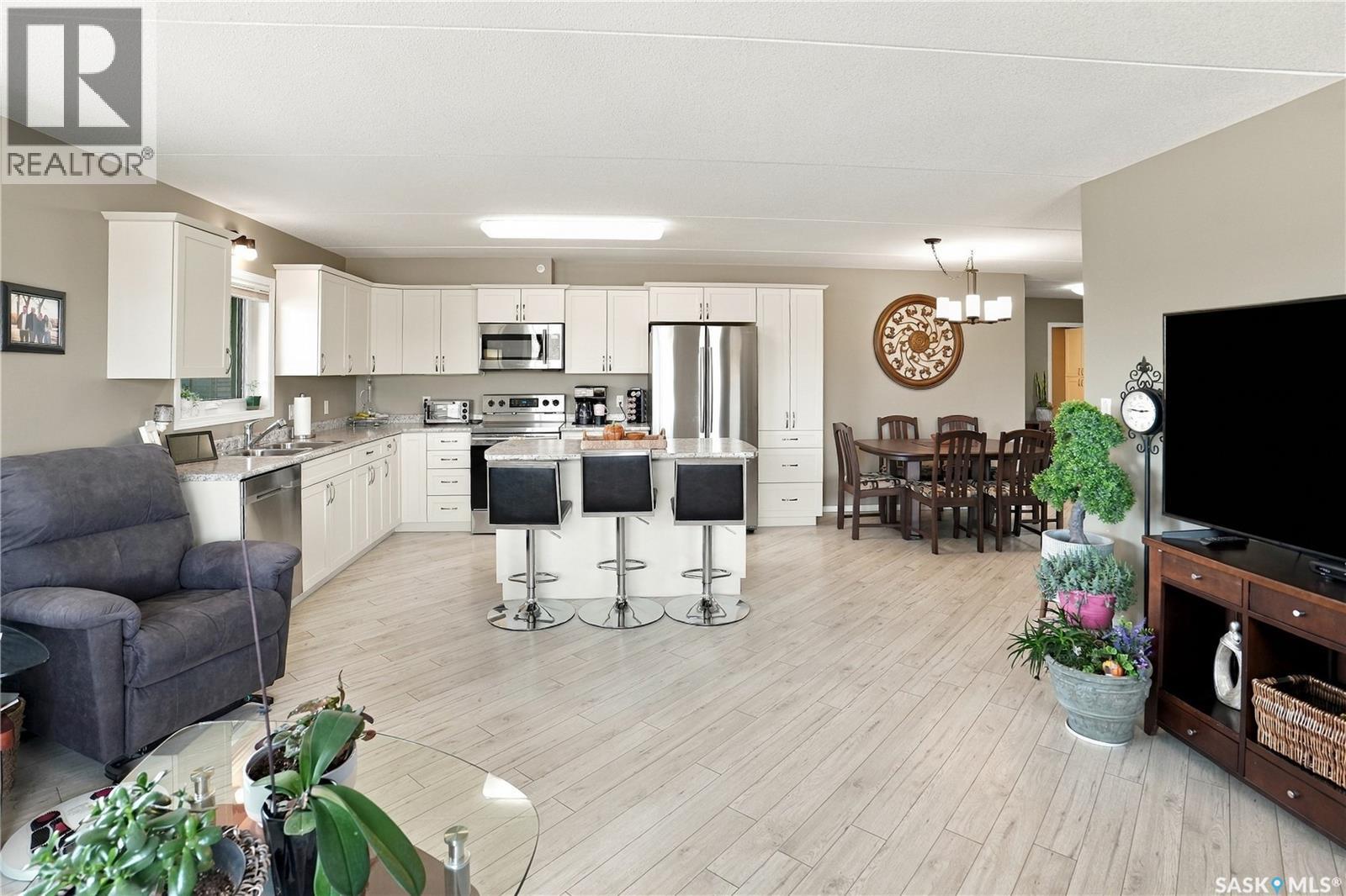 203 2426 Buhler AVENUE, North Battleford — photo 4