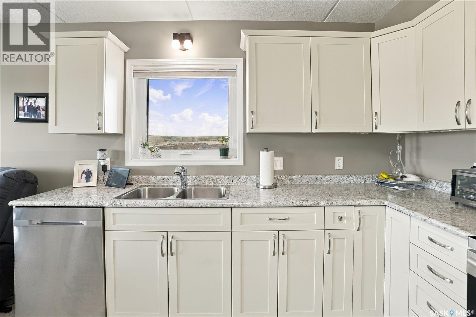 203 2426 Buhler AVENUE, North Battleford — photo 8