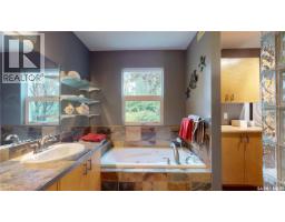 1 Pompano Bay, Pilot Butte, SK S4L1B7 Photo 34