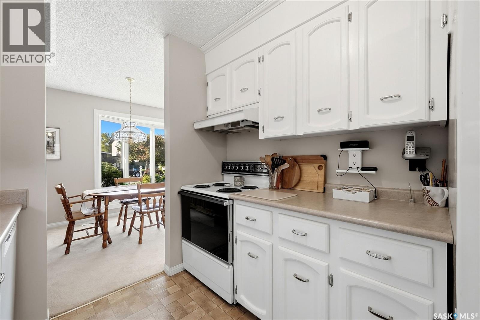 11 Green Meadow ROAD, Regina — photo 10