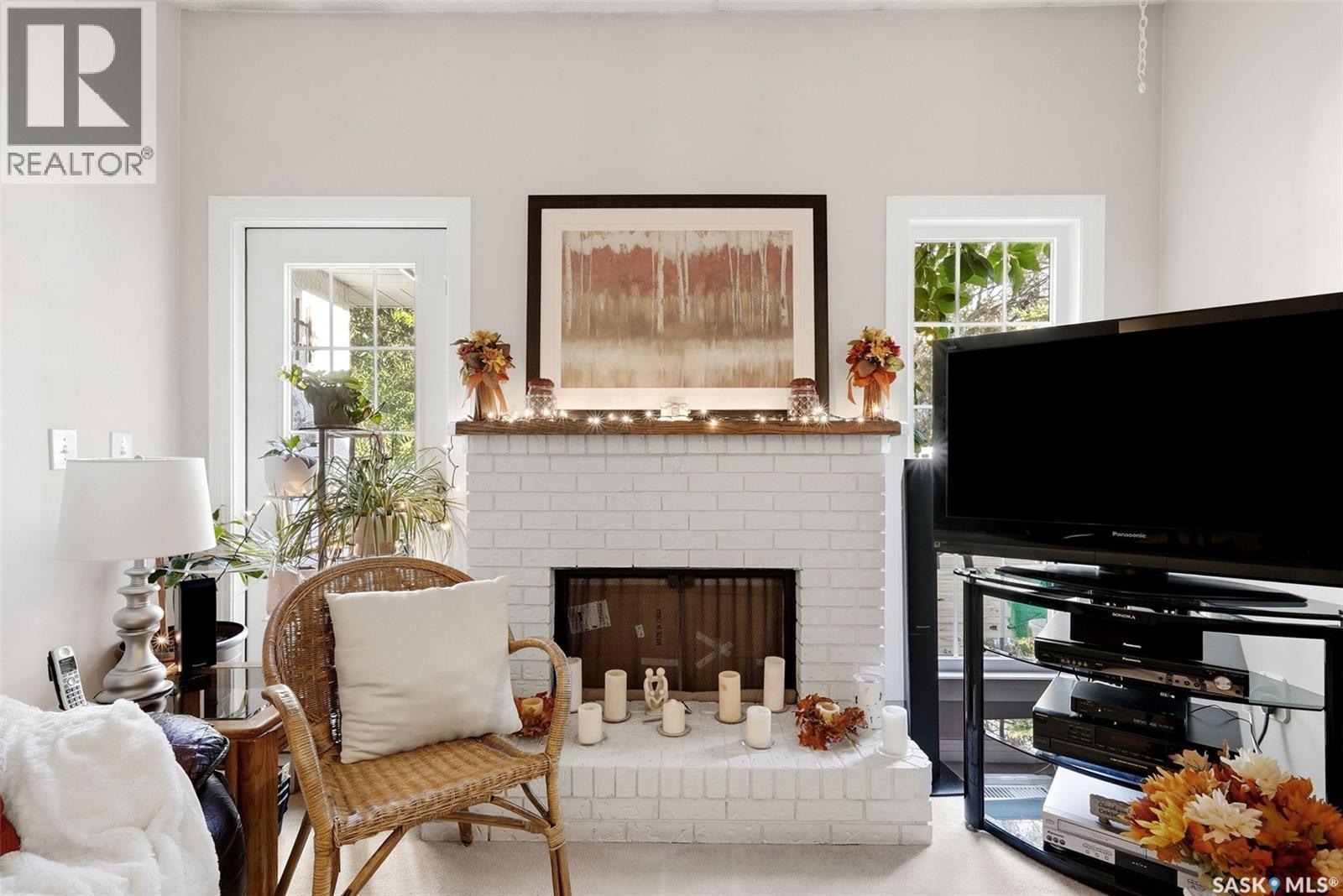 11 Green Meadow ROAD - 13
