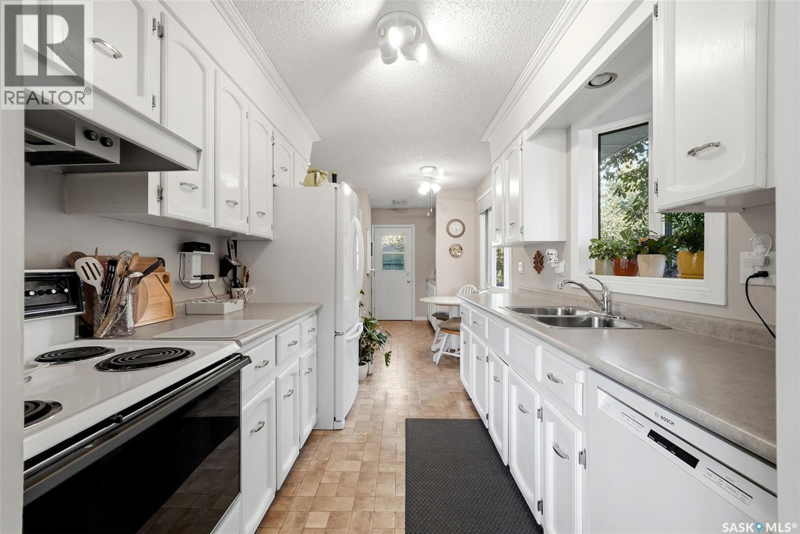 11 Green Meadow ROAD - 8
