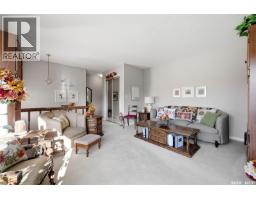 Kitchen - 11 Green Meadow Road, Regina, SK S4V0A4 Photo 6