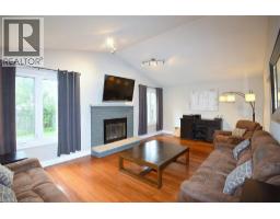 Bedroom - 75 Josephine Drive, Hamilton, ON L9B2B7 Photo 8
