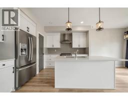 1370 Pacific Circle W - photo 9