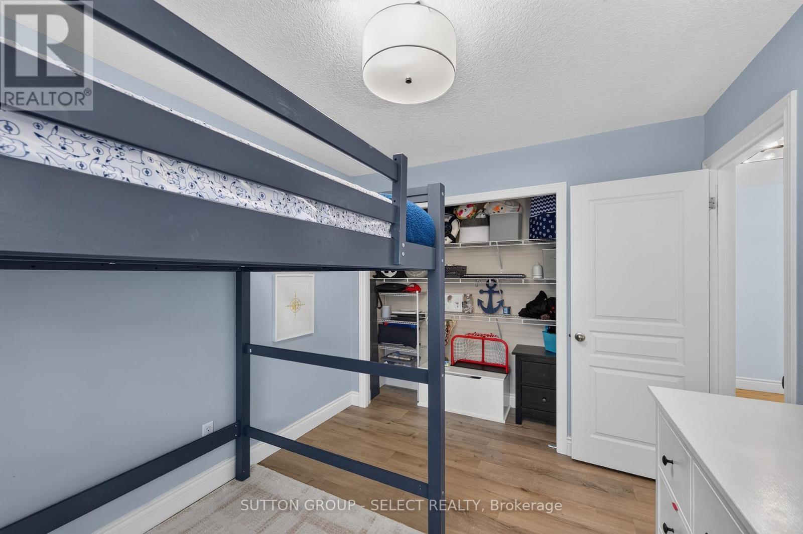 1801 SEYMOUR CRESCENT - Image 22