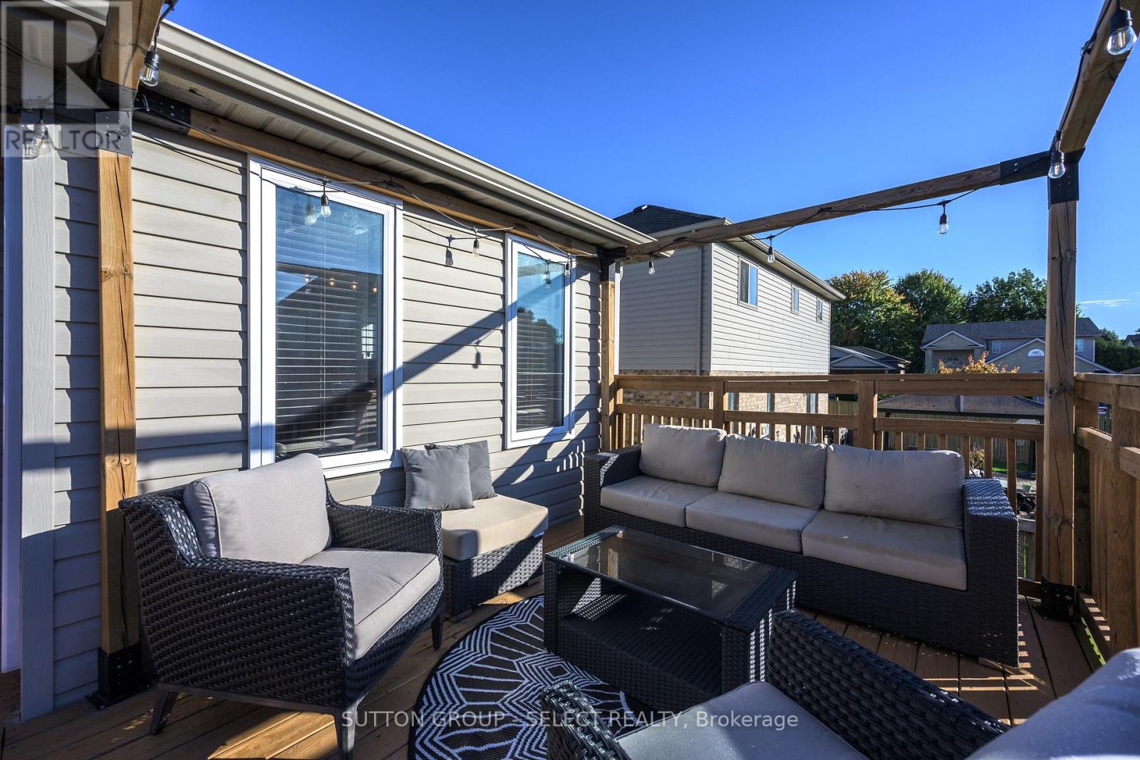 1801 SEYMOUR CRESCENT - Image 38