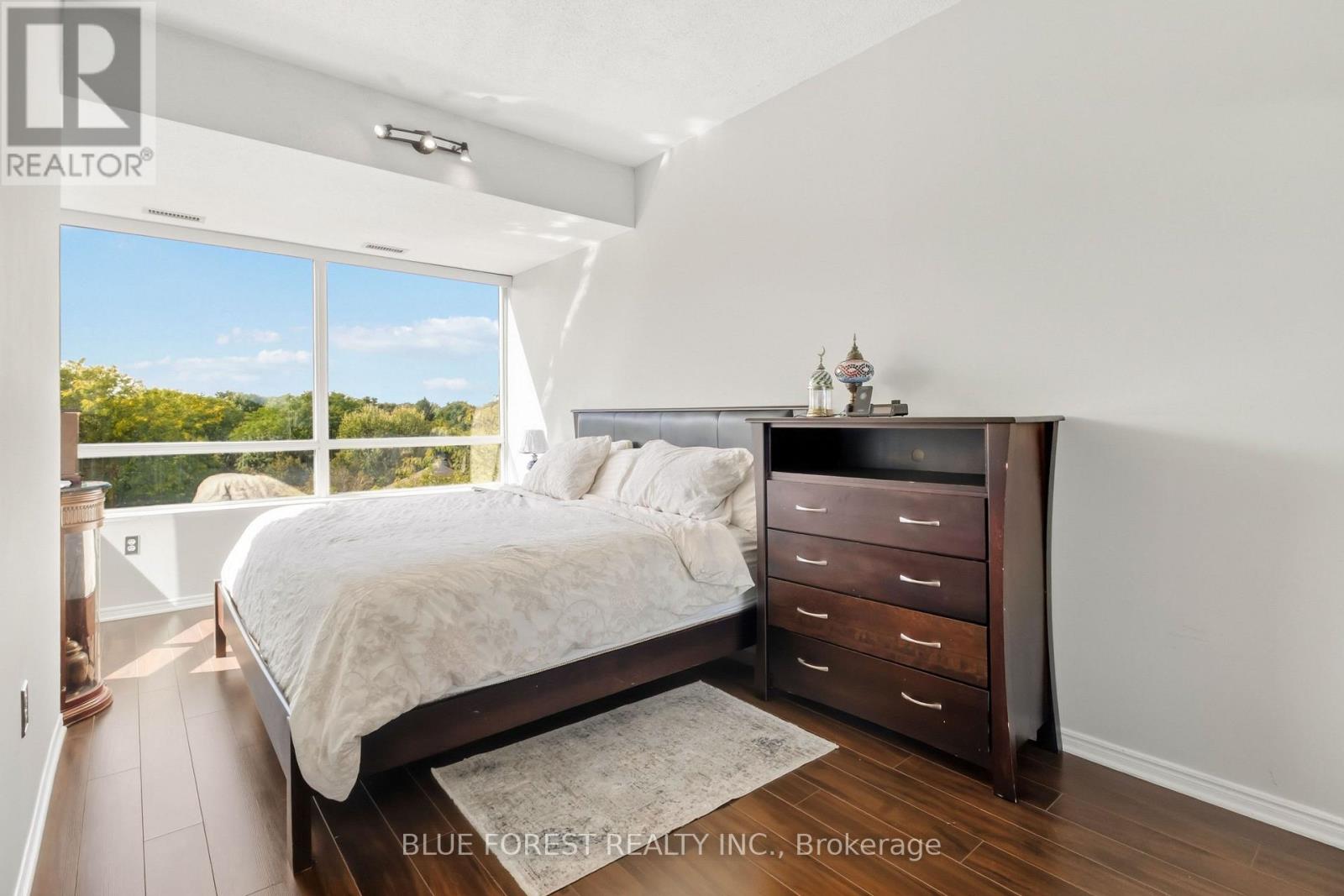 #715 521 RIVERSIDE DRIVE - Image 14