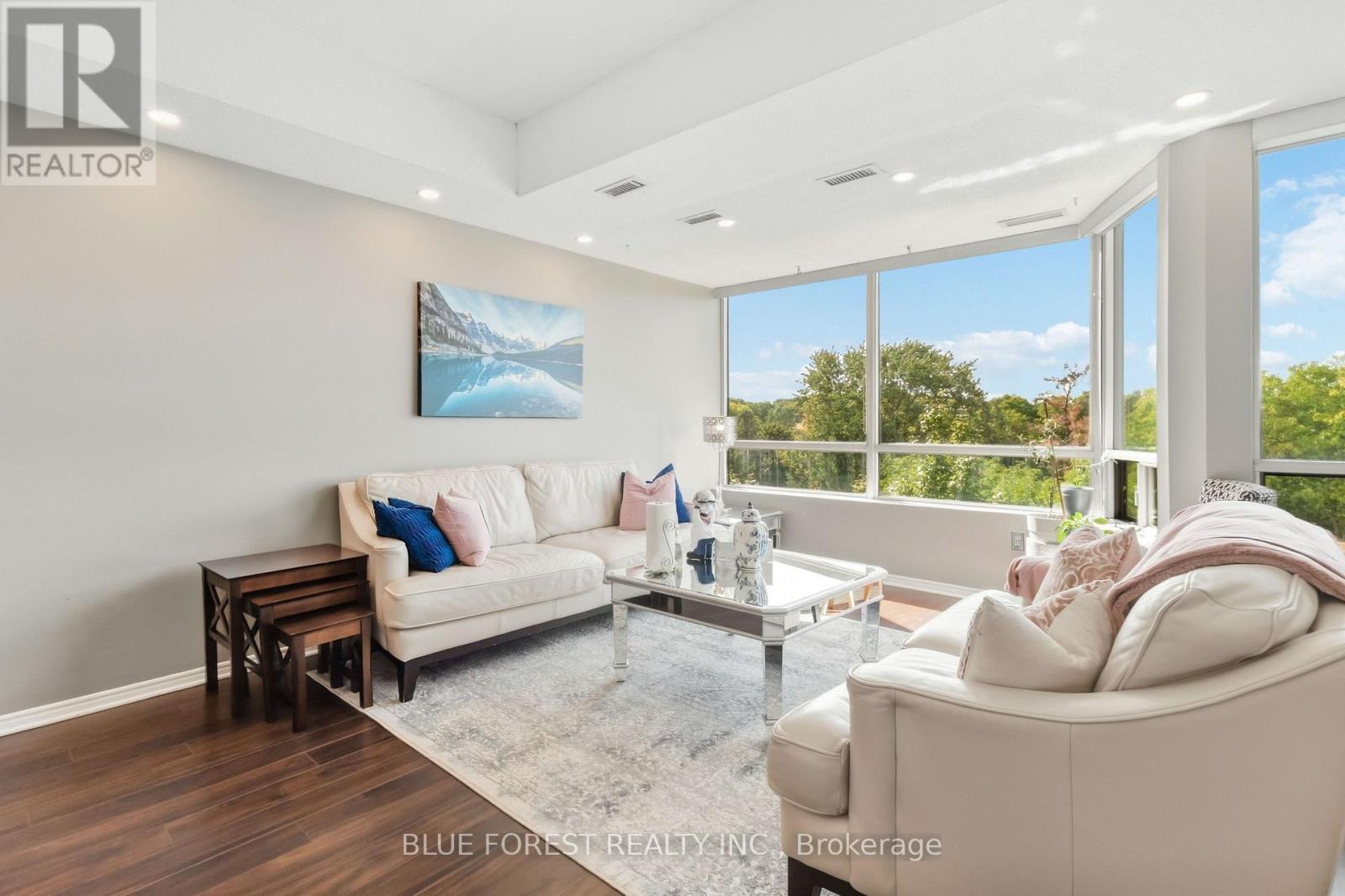 #715 521 RIVERSIDE DRIVE - 7
