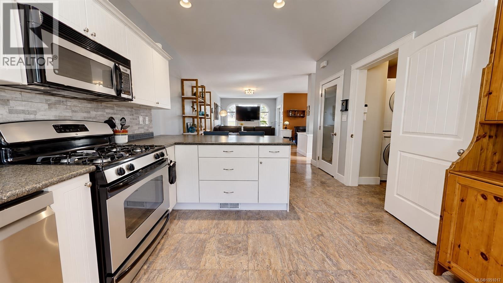 3111 Manor Dr, Duncan