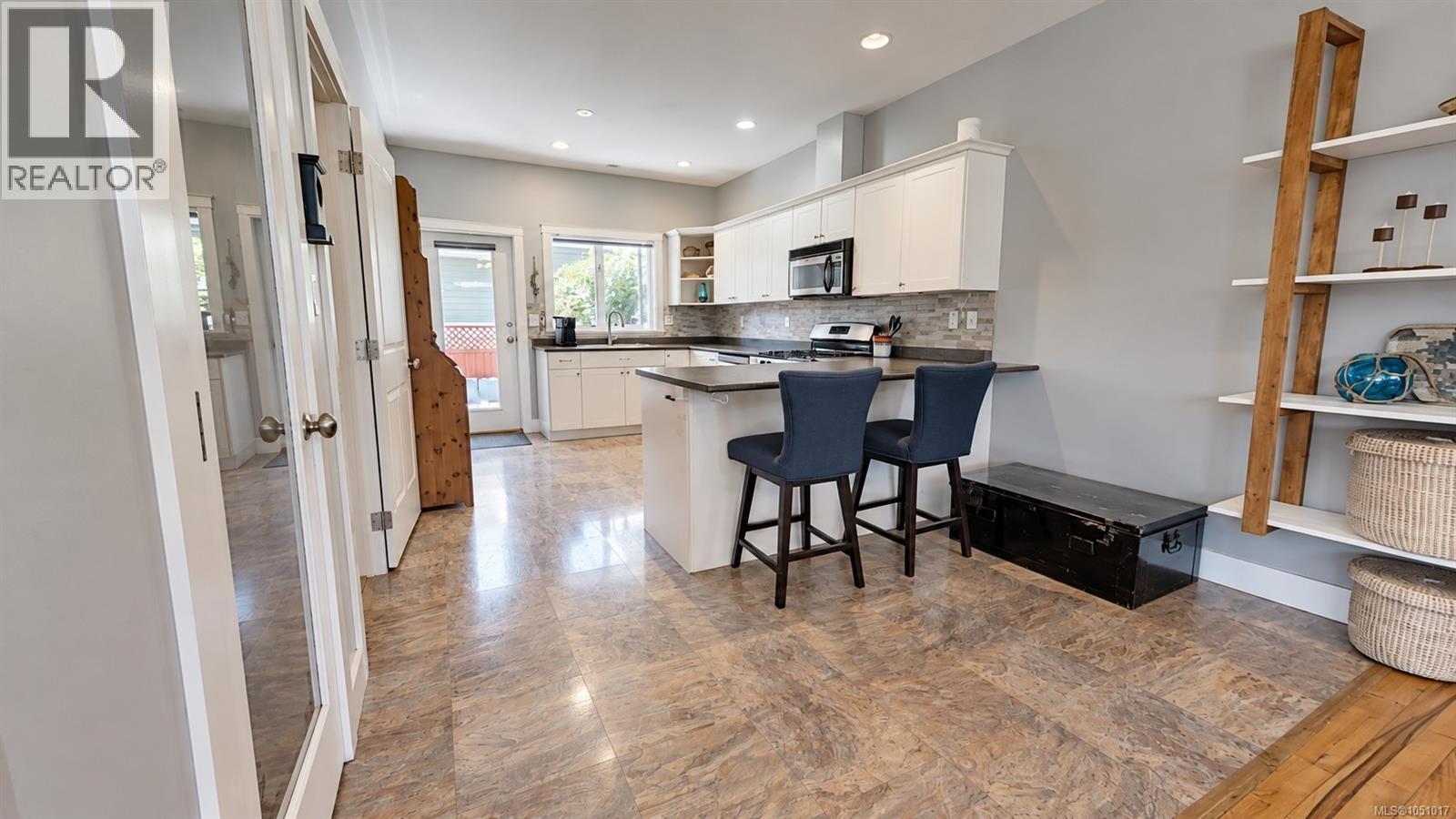 3111 Manor Dr, Duncan