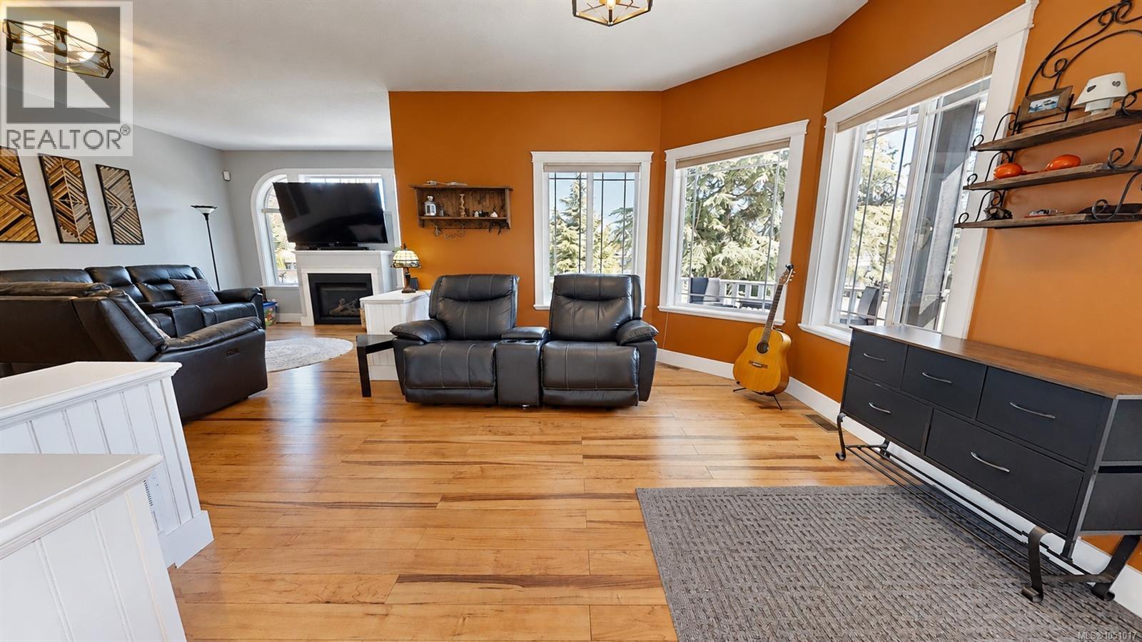 3111 Manor Dr, Duncan