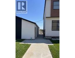 2910 1 Street NW - photo 3