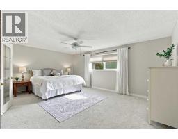 21 Mt Robson Close SE - photo 21