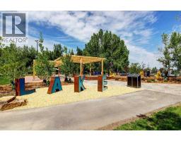 21 Mt Robson Close SE - photo 45