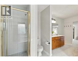 21 Mt Robson Close SE - photo 25