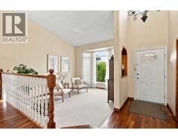 21 Mt Robson Close SE - photo 18