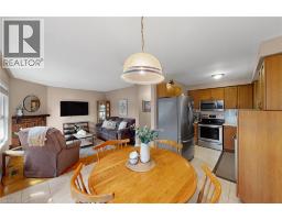 Family room - 1263 Bantham Street, Mississauga, ON L5V1Y8 Photo 8
