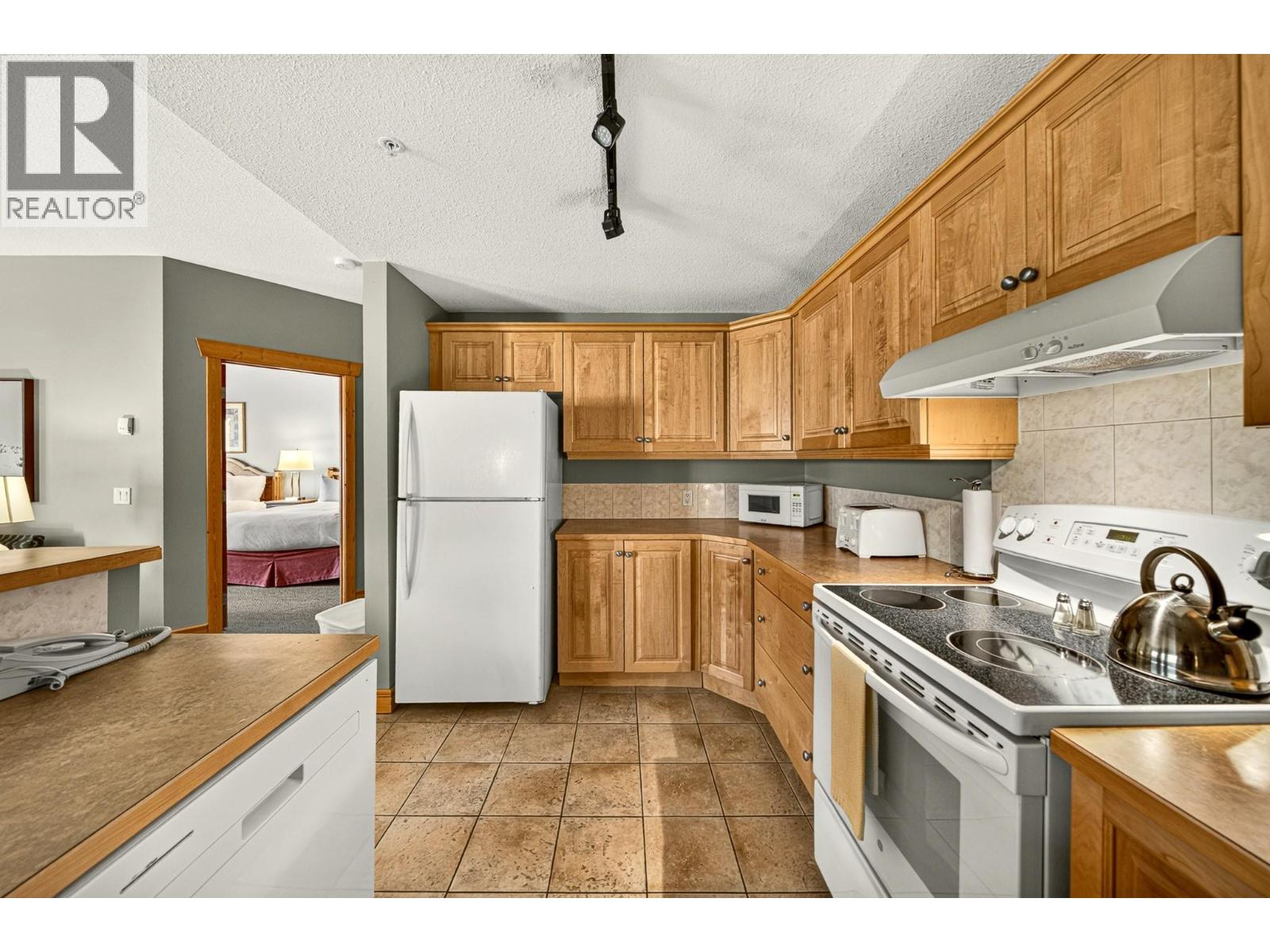 #3102 A/LCD 5356 Highline Drive - Image 18