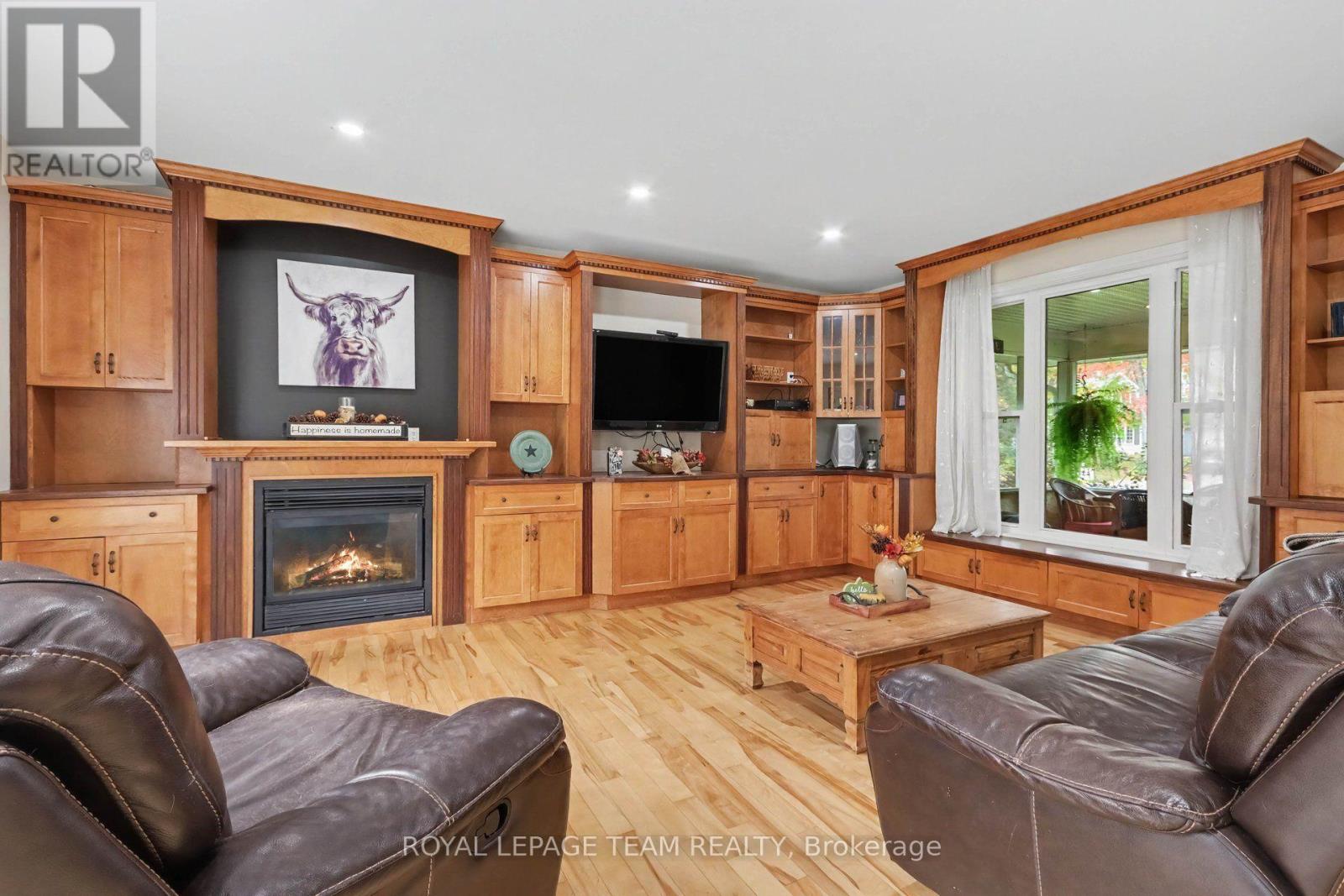 10496 ST JOHN STREET - Image 12