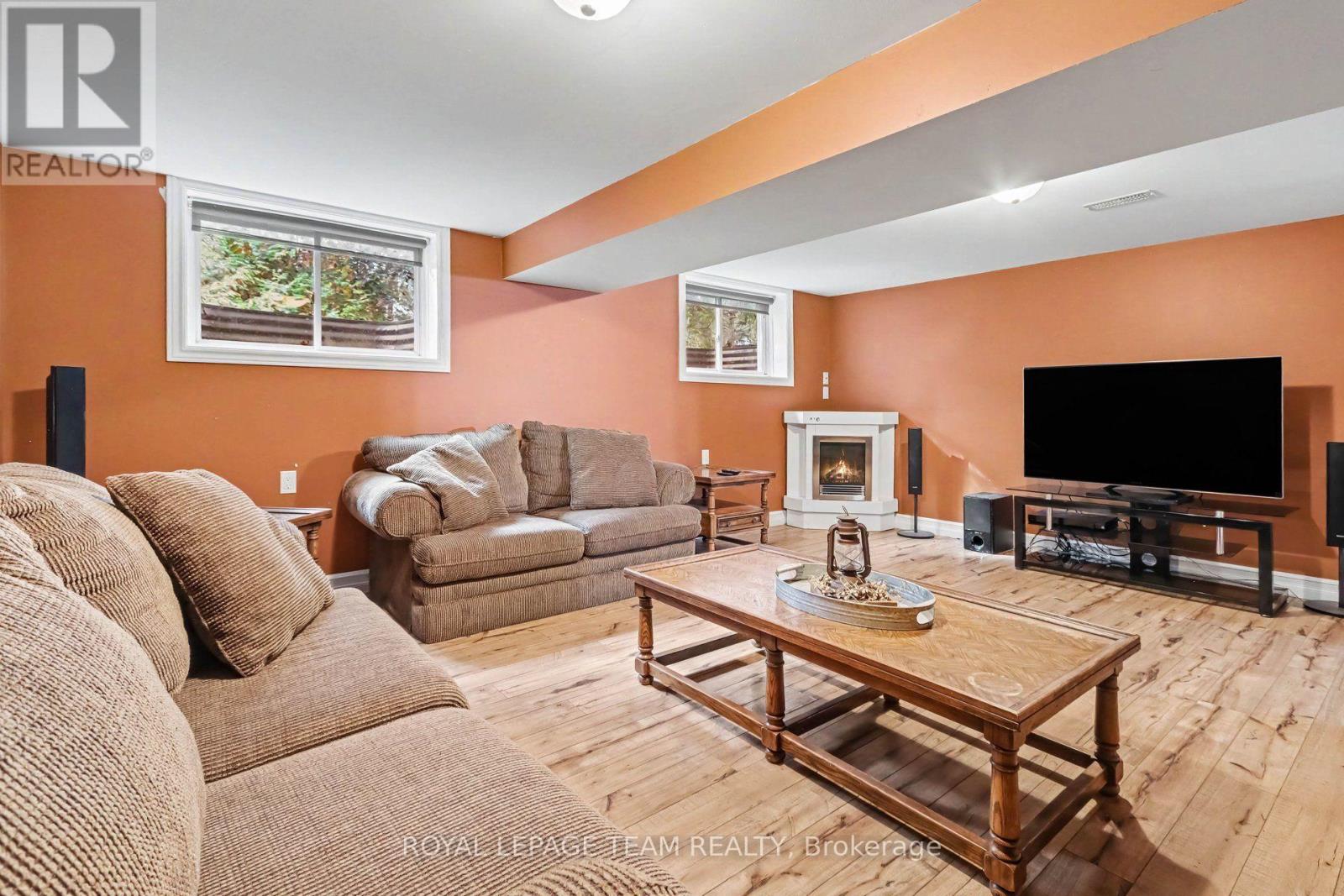 10496 ST JOHN STREET - 27