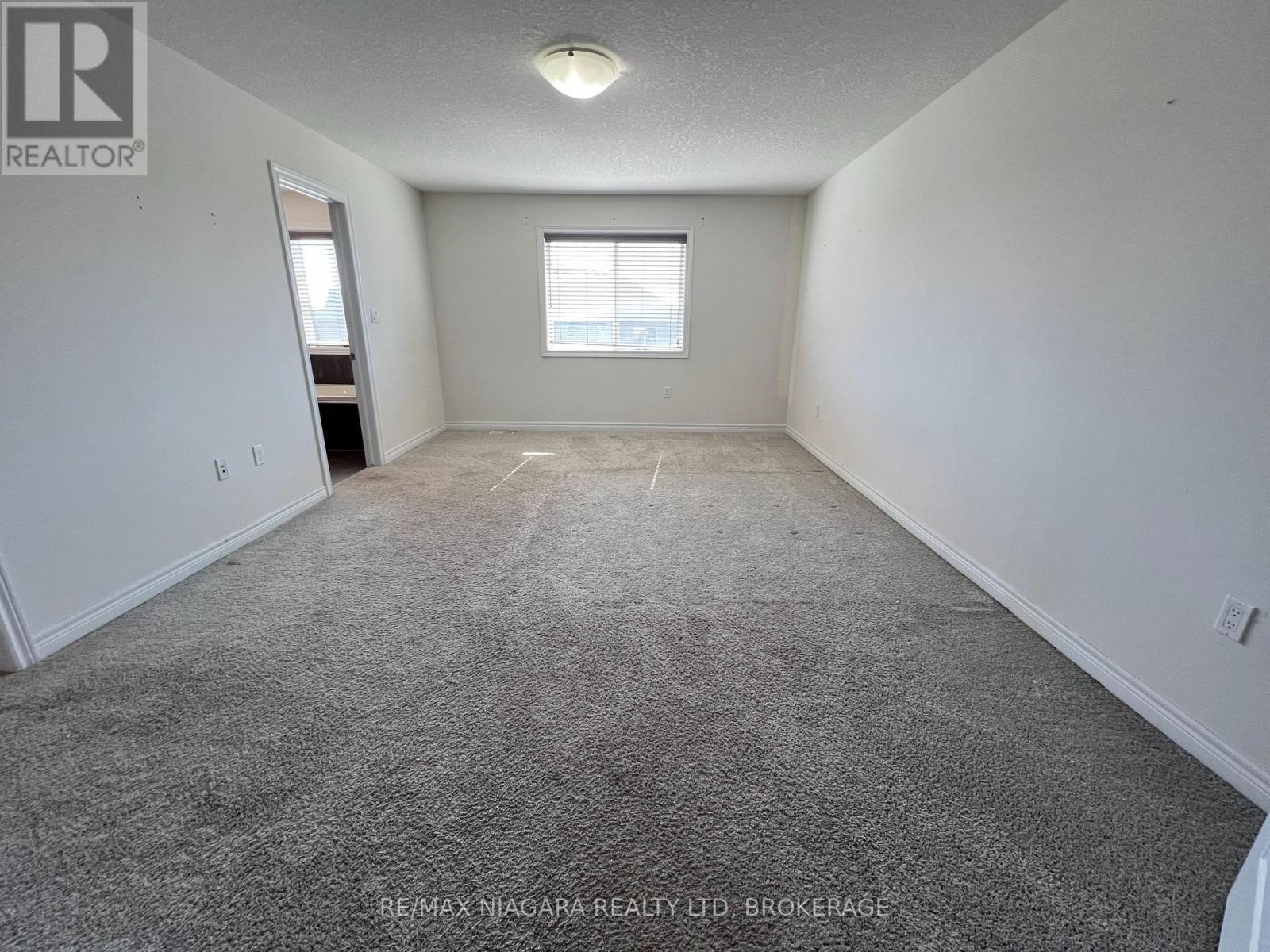 23 FAIRGROUNDS DRIVE - Image 26