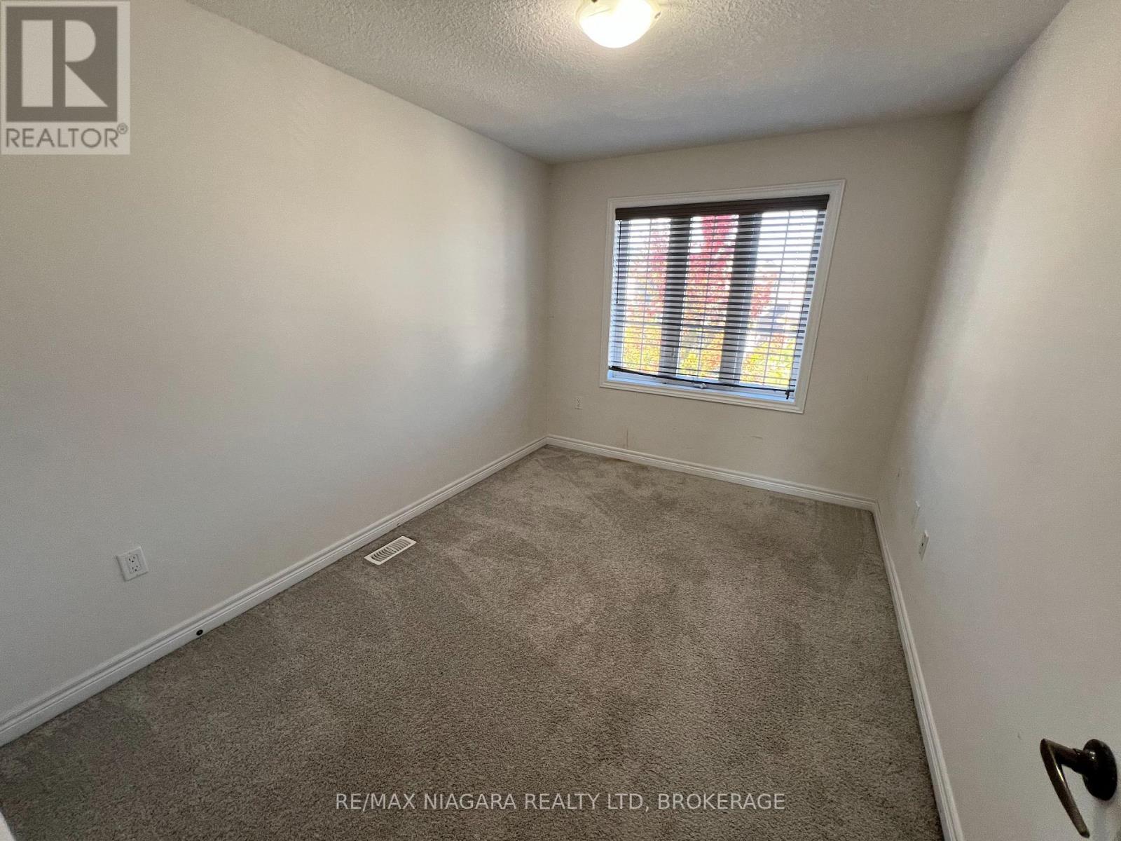 23 FAIRGROUNDS DRIVE - Image 35