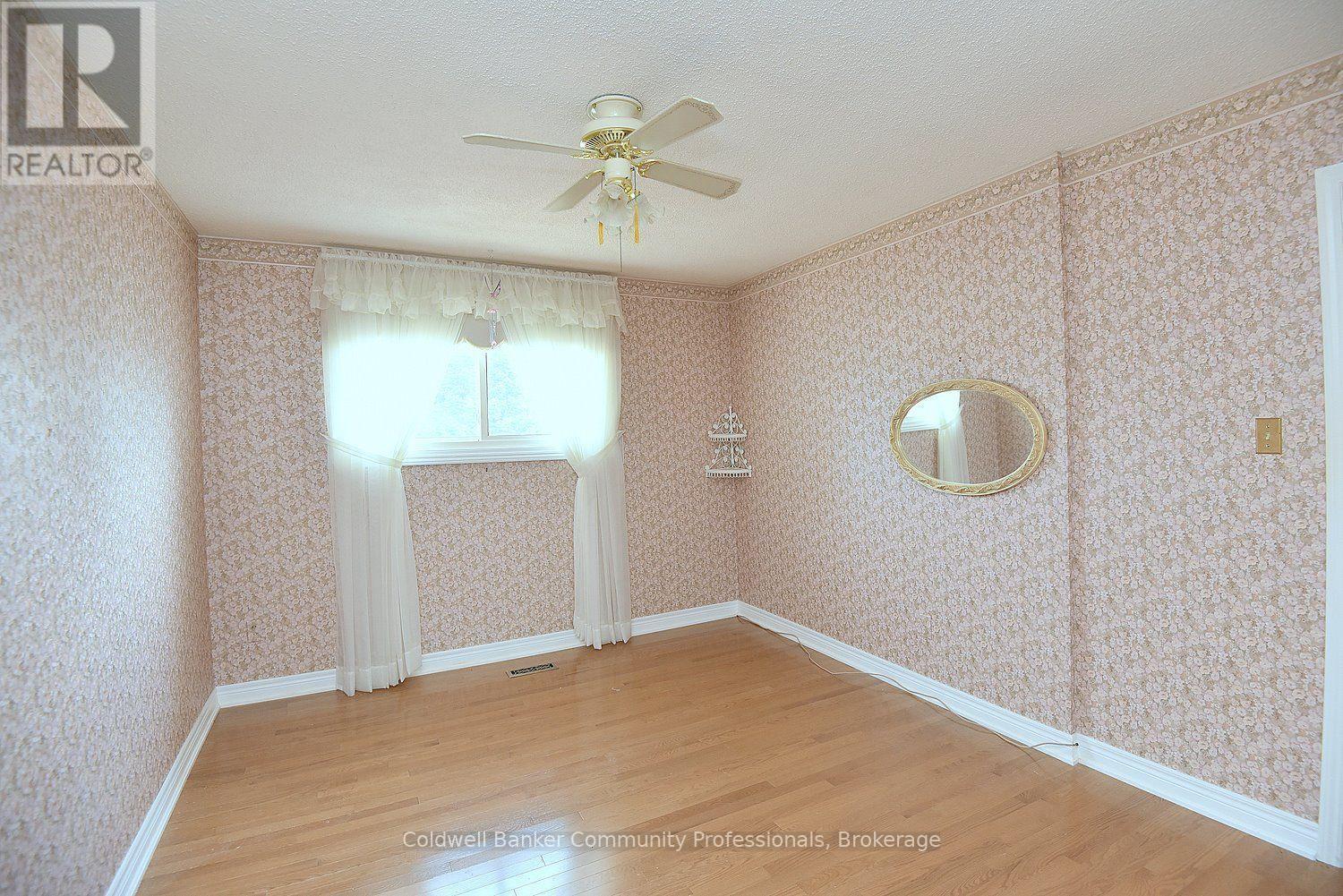 81 AYLMER CRESCENT - 23