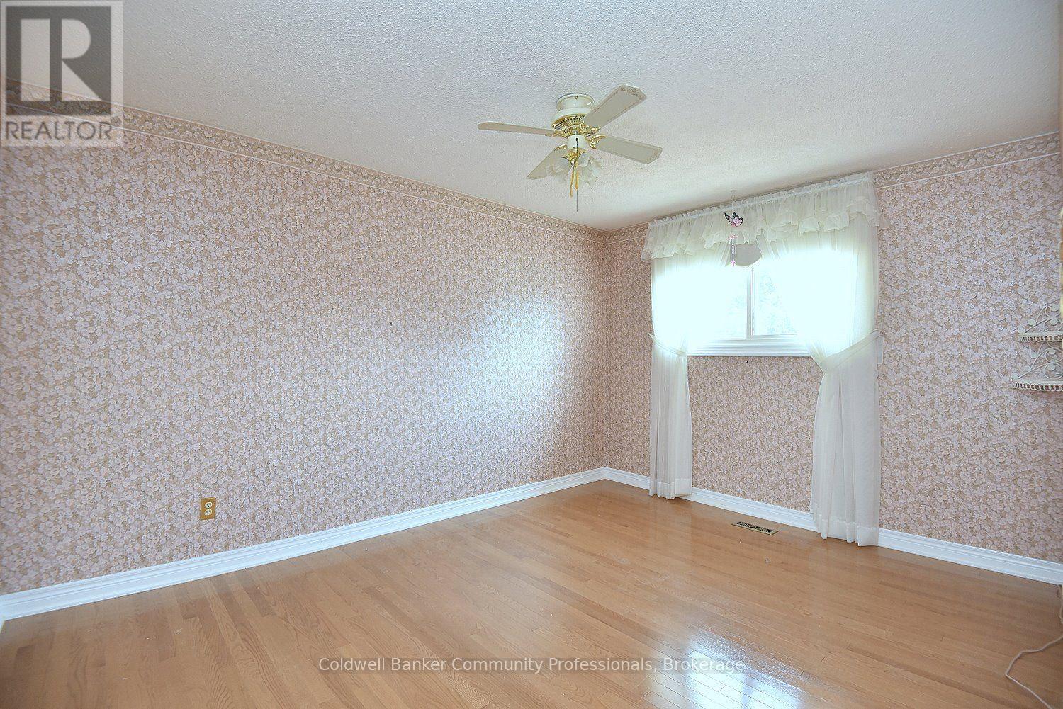 81 AYLMER CRESCENT - 24