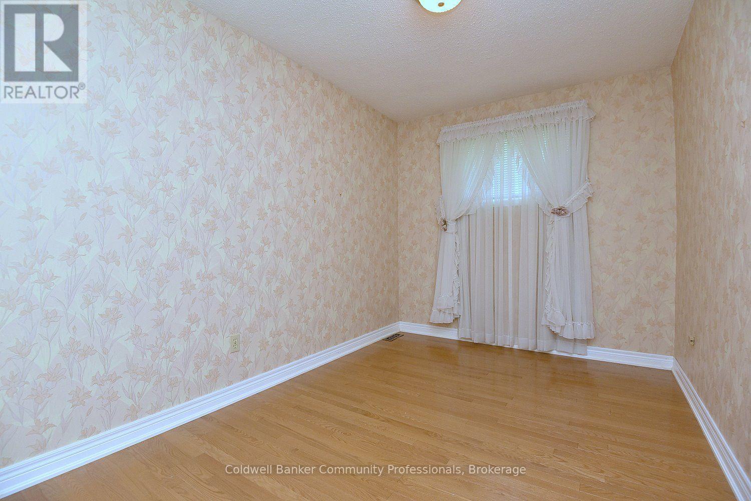 81 AYLMER CRESCENT - Image 29