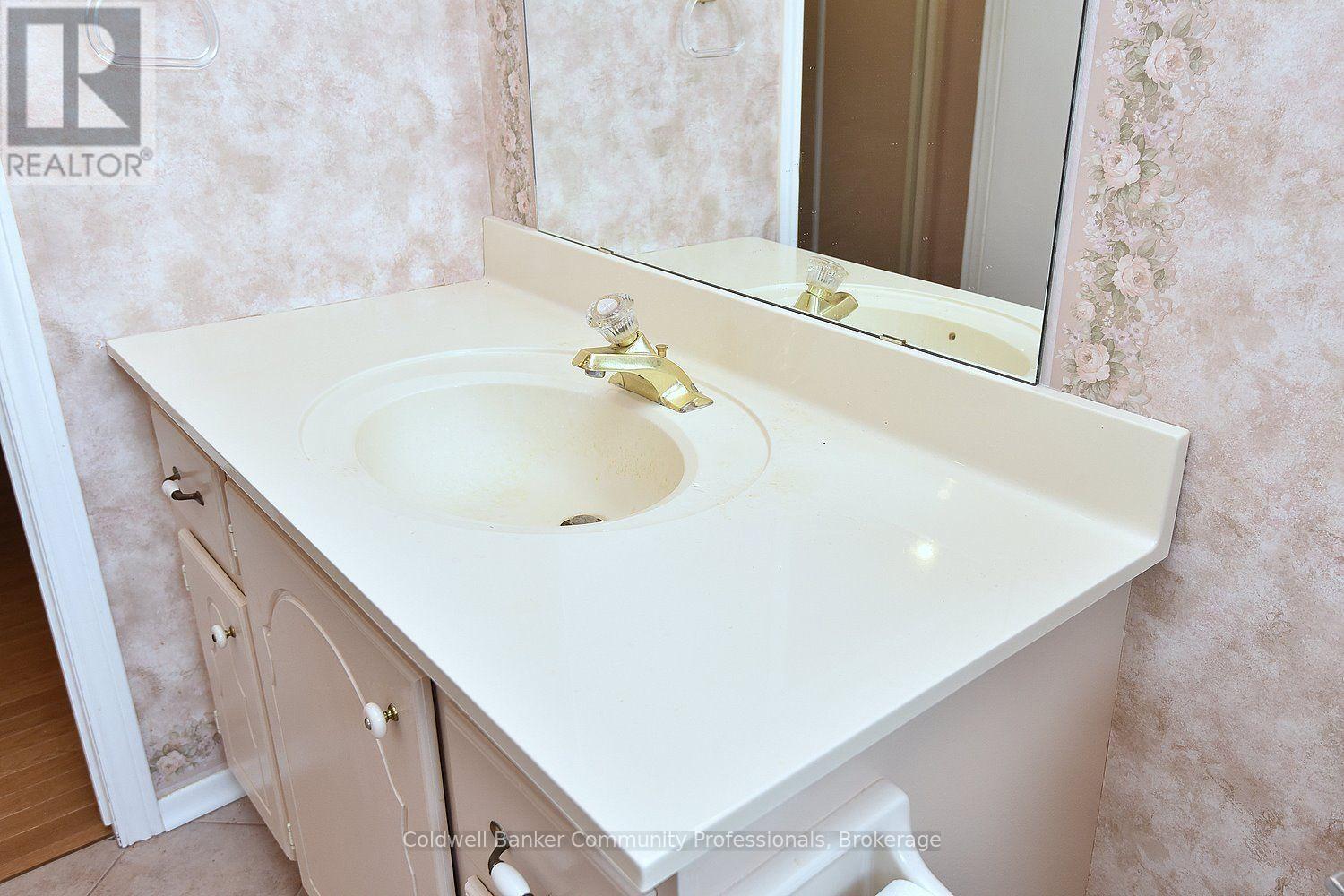 81 AYLMER CRESCENT - Image 30