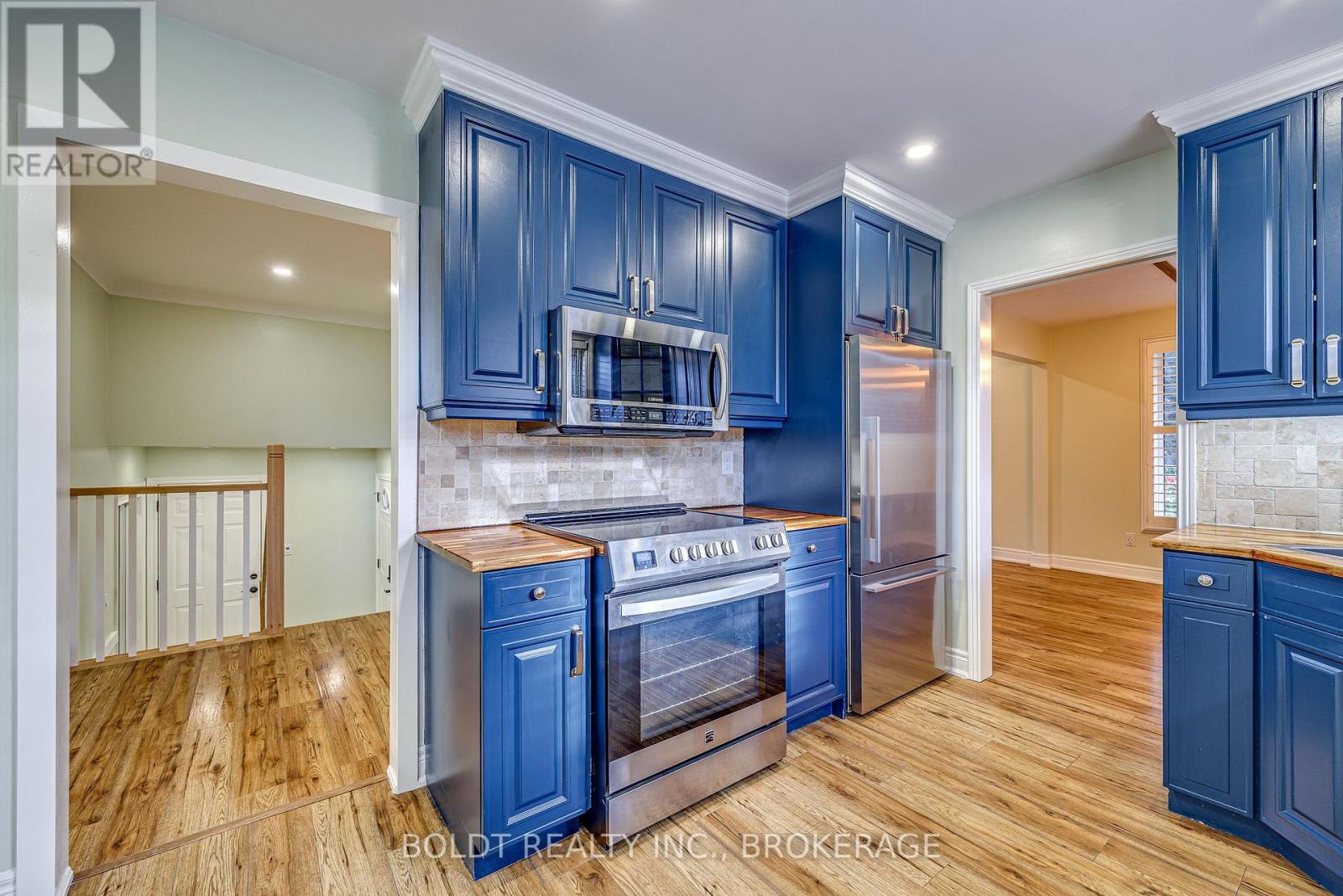 12 BAYSHORE CRESCENT - Image 14